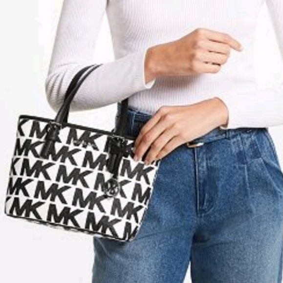 Michael Kors Jet Set XS Logo Tote Crossbody - Picture 6 of 9